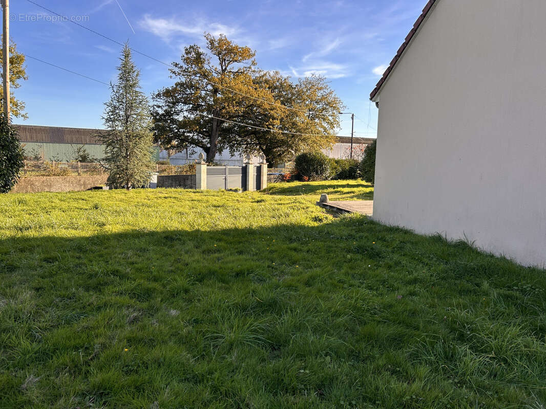 Maison à SAINT-BENOIT-DU-SAULT