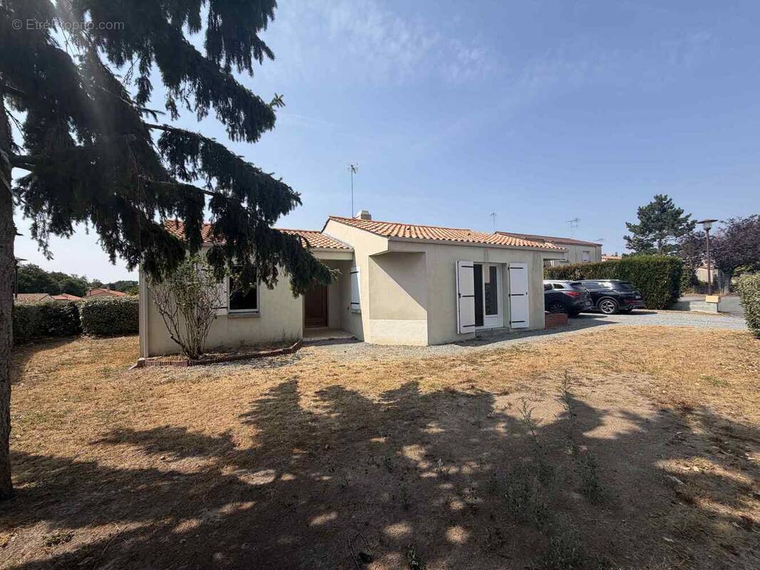 Maison à LES HERBIERS