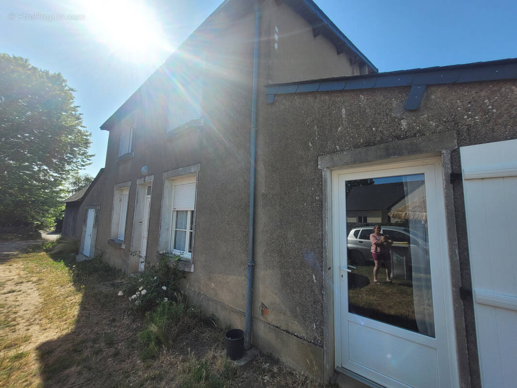Maison à CHEMIRE-SUR-SARTHE
