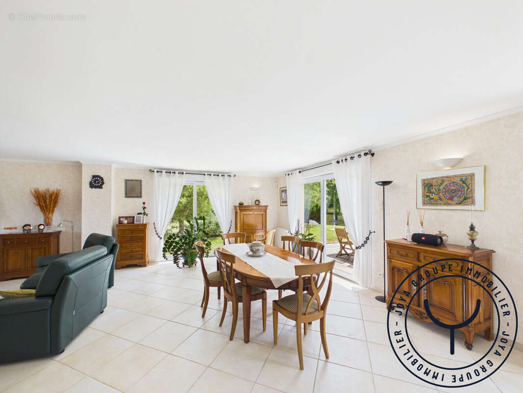 Maison 150 m² à Planty  - photo 9