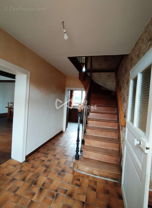 Maison à SARS-POTERIES