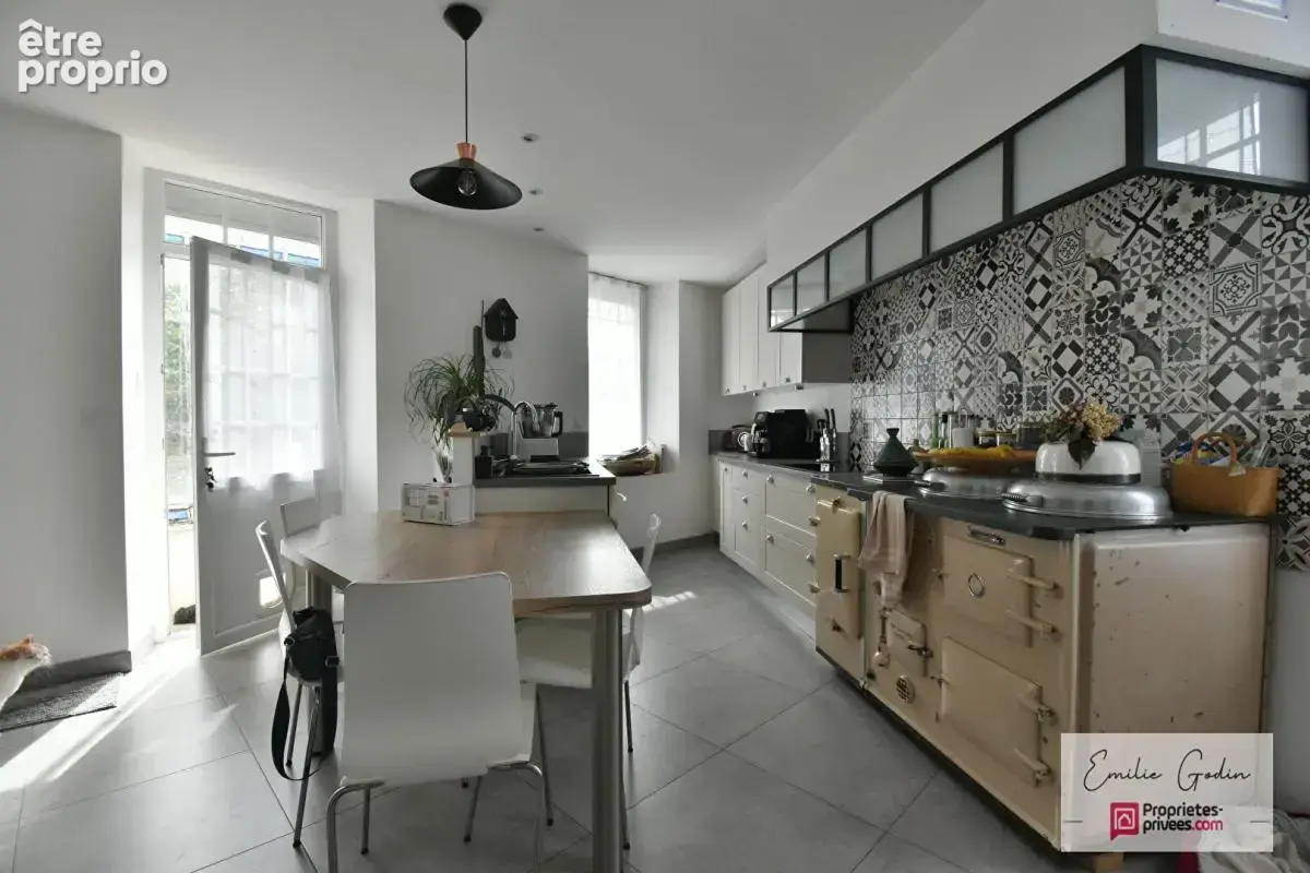 Maison Bourgeoise Cholet 11 pièce(s) 278 m2 - photo 3