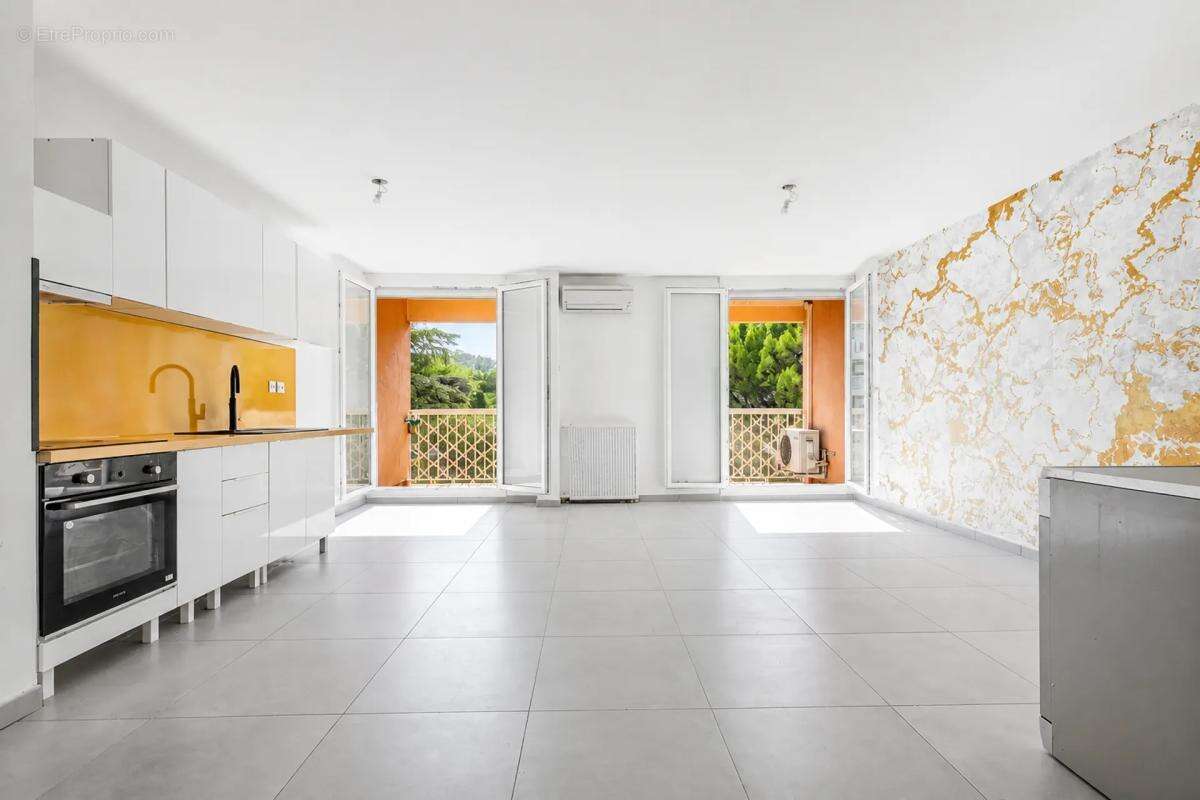 BEAU T4 avec balcon - photo 2