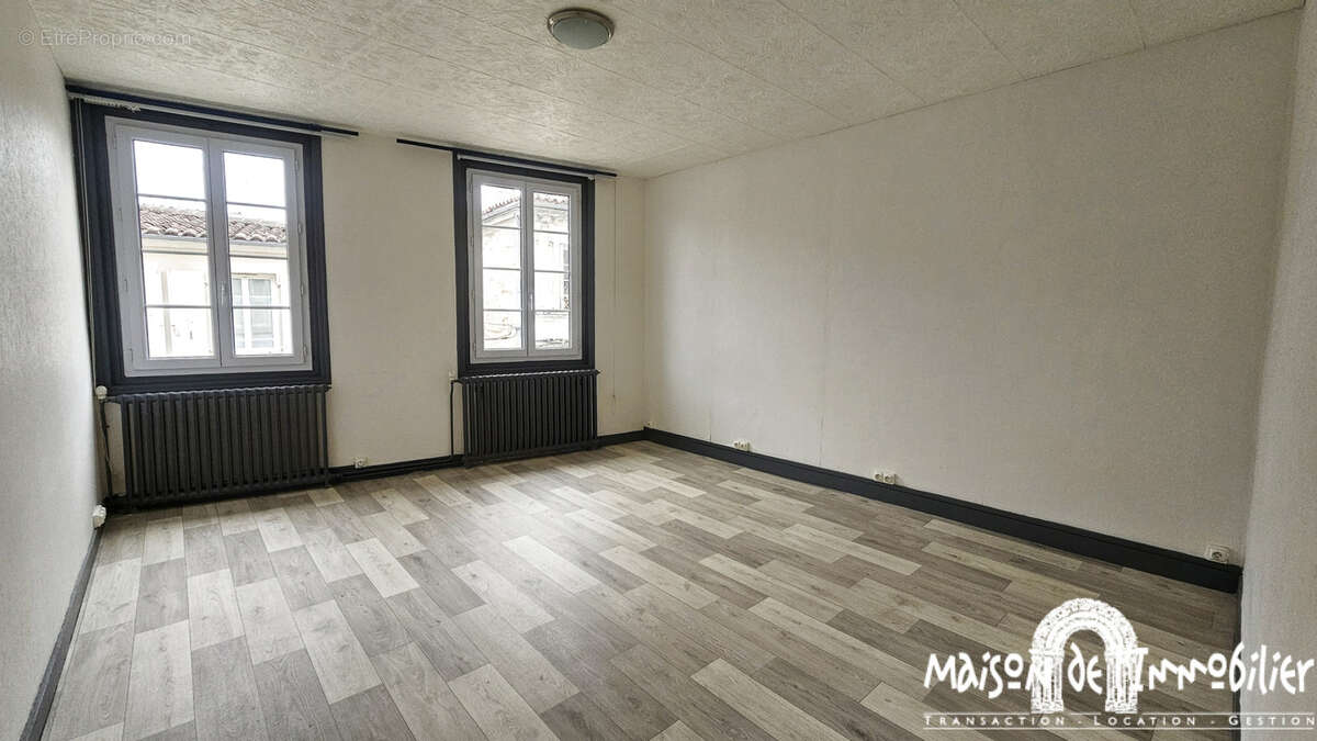 Appartement à COGNAC