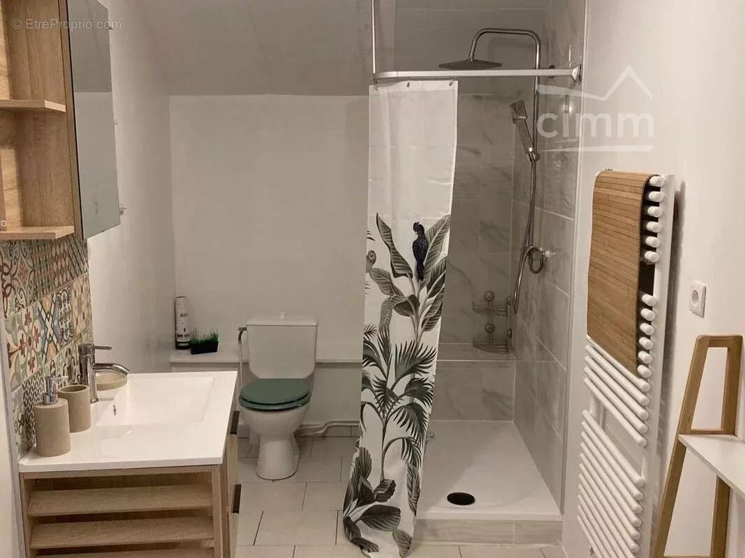 Appartement à DENEE