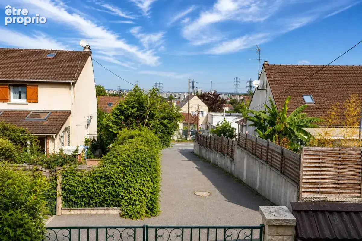 Maison de 5 pièces de 106 m² avec jardin ensoleillé - photo 6