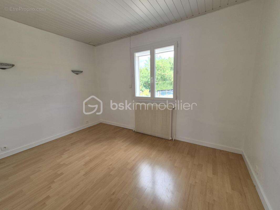 Maison 65 m2 avec terrain et piscine Gien - photo 8