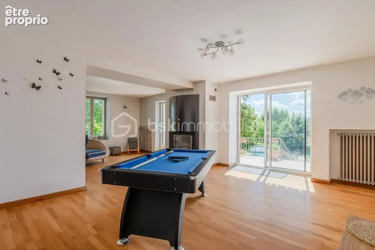 Demeure de caractère en bord de rivière d'Ain – 300 m² habitables – Piscine- IDEAL GRANDE FAMILLE - photo 8