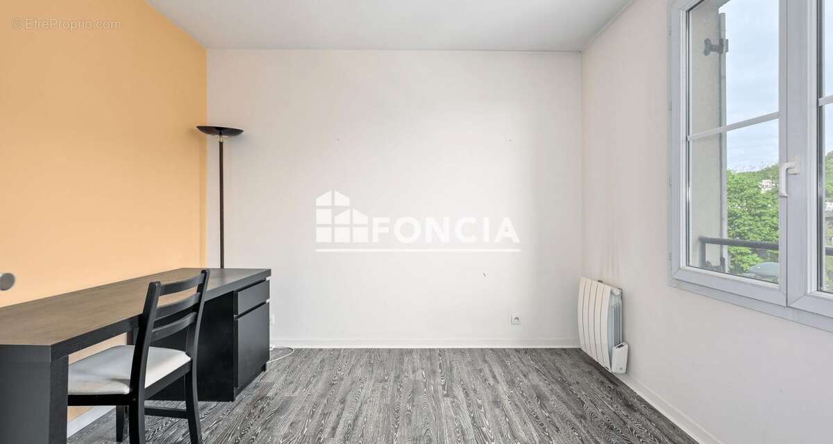 Appartement à LE PLESSIS-ROBINSON