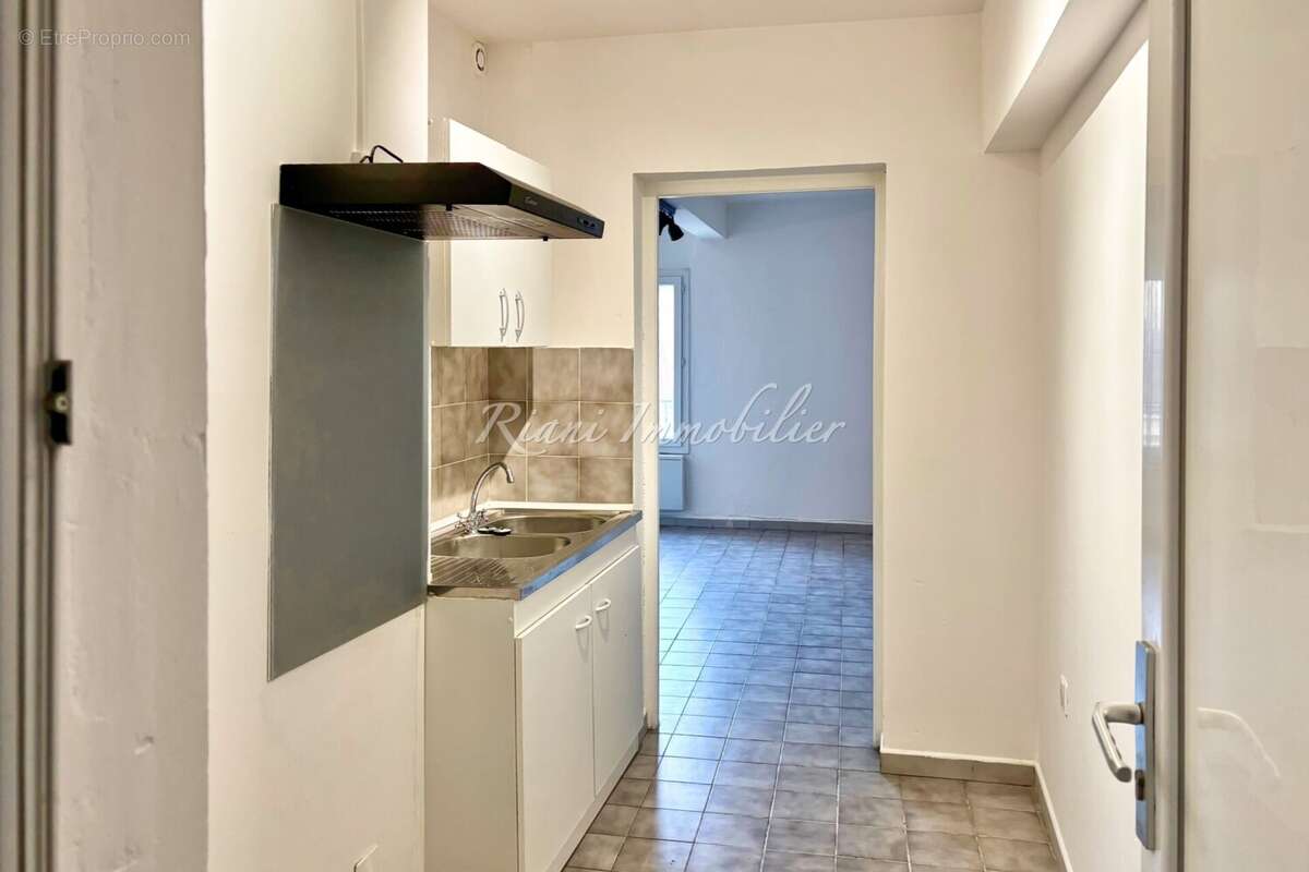 Appartement à L'ISLE-SUR-LA-SORGUE