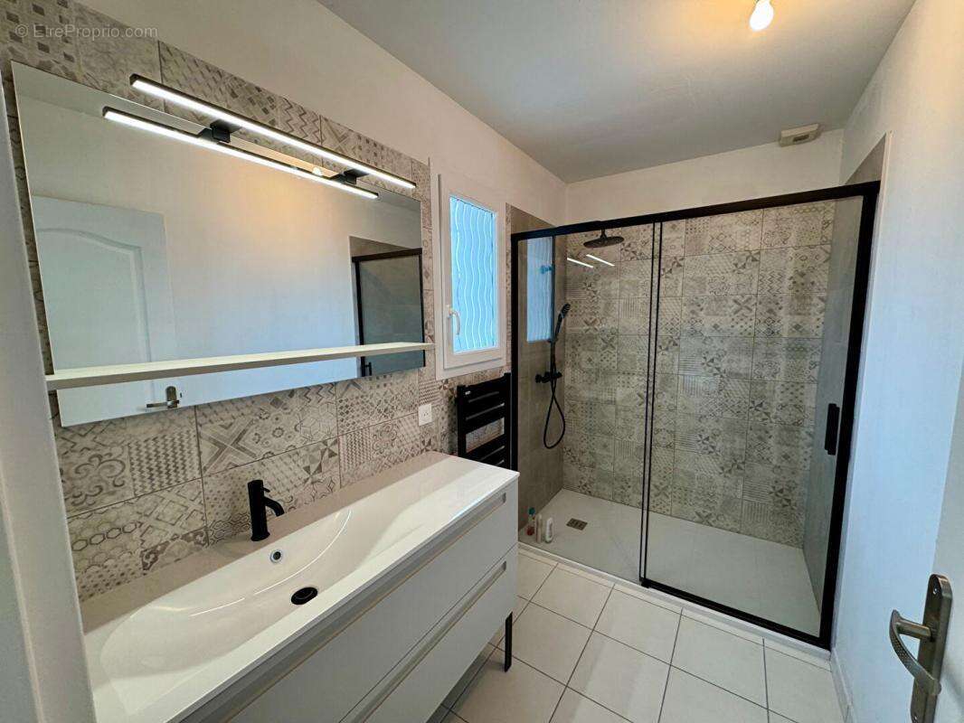 Maison à VAUX-SUR-MER