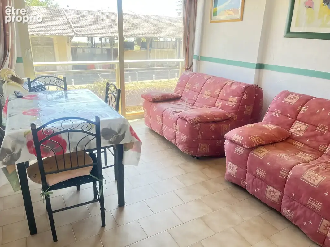 Studio a vendre - golfe juan- garage de plain pied et cave - photo 3