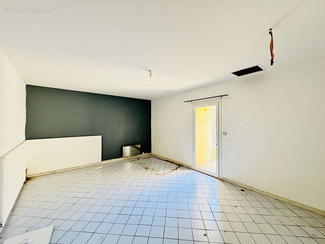 Appartement à PUISSALICON