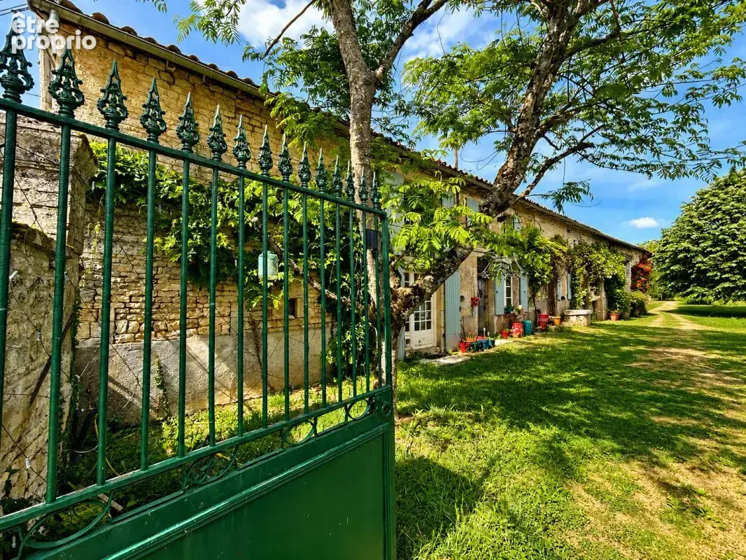 Maison à SAUZE-VAUSSAIS