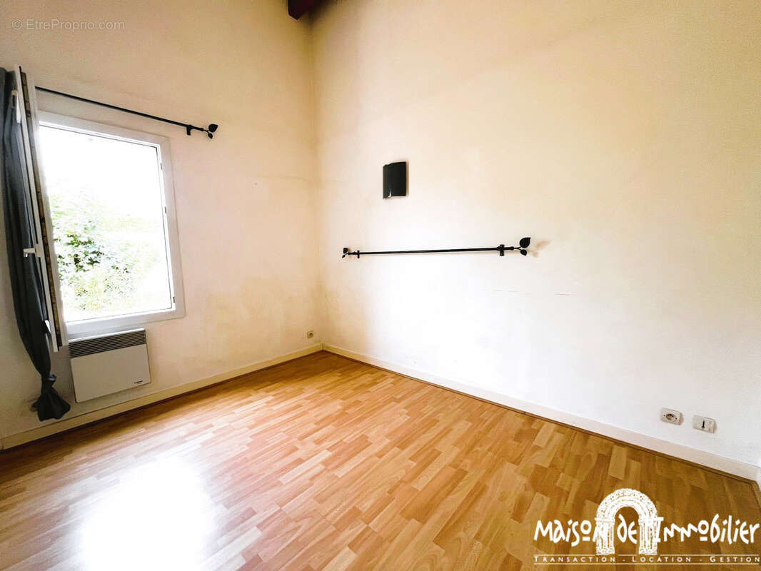 Maison -  4 pieces - vie de plain-pied possible- jardin - garage - - photo 5
