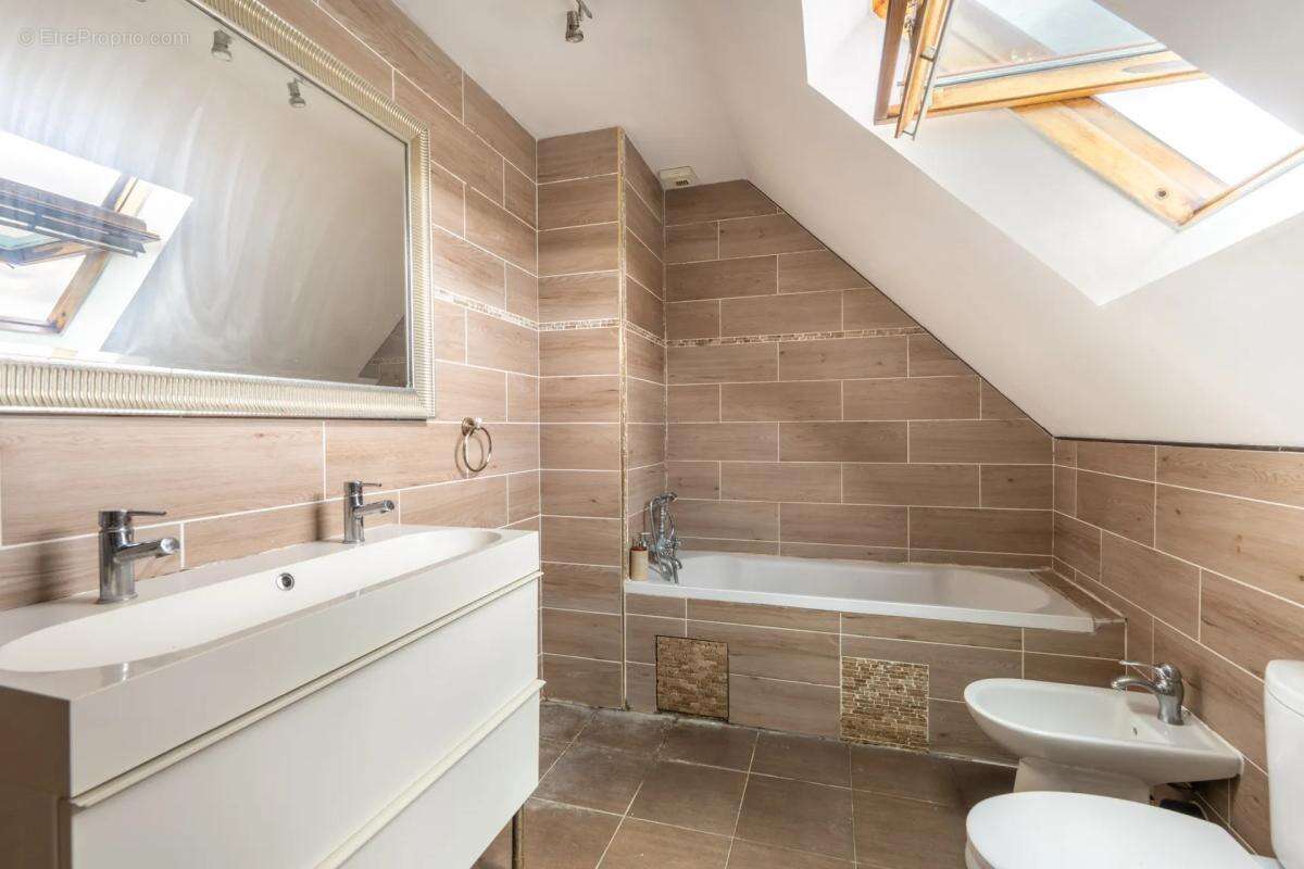 Maison de 5 pièces de 124 m² au Val-d'Hazey - photo 9
