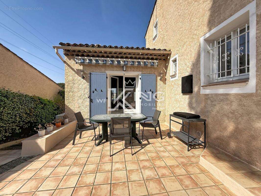 Maison à FREJUS
