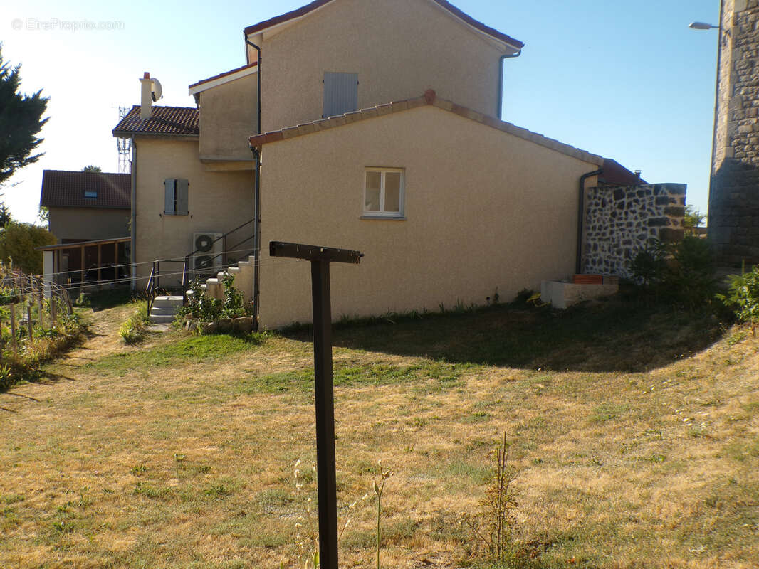 MAISON DE VILLAGE - 5 chambres de 167 m2 au coeur de Saint-Jeure-d'Andaure- Vue dégagée - photo 4