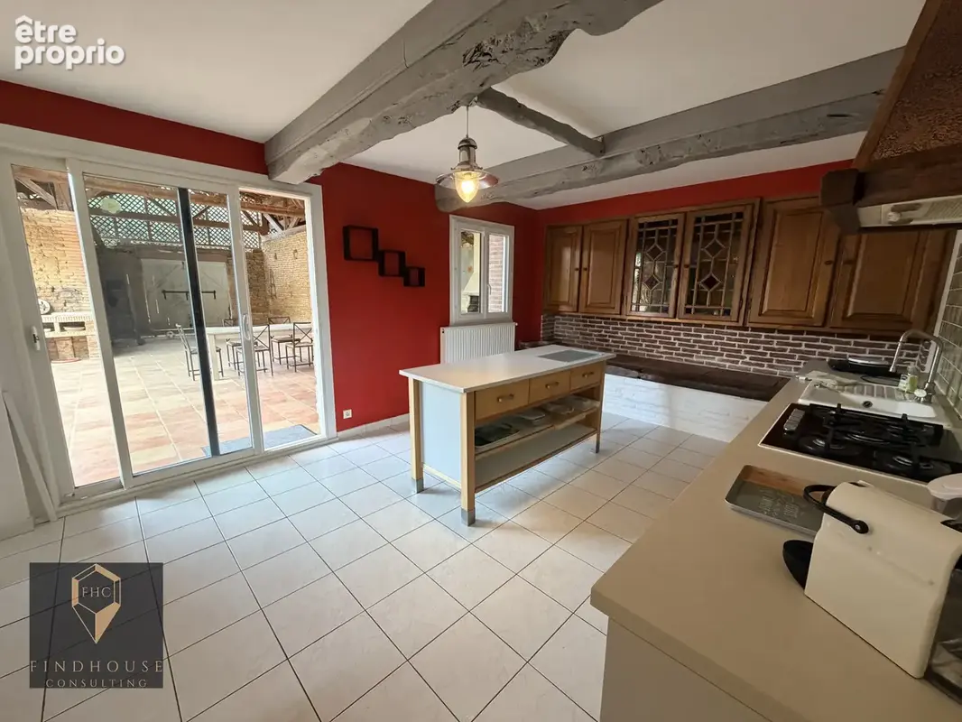 Ferme t6 - 1,5 hectare - 211 m2 - dépendances - étang - puits - piscine - photo 6