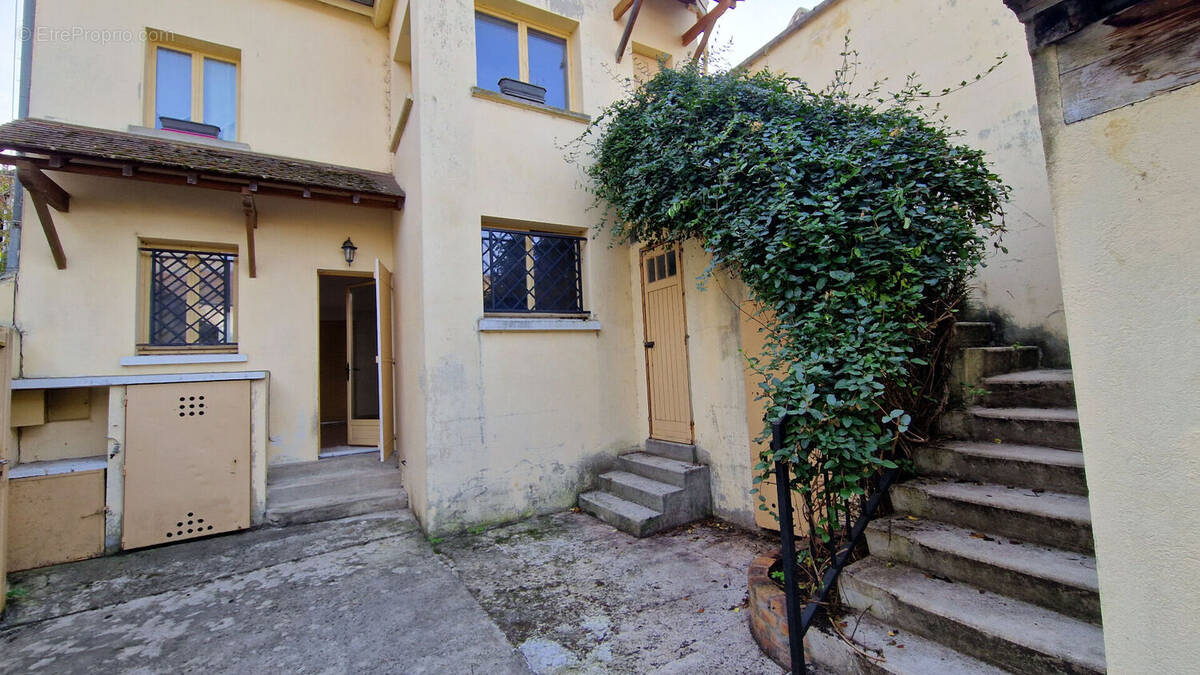 Maison à BRAY-SUR-SEINE