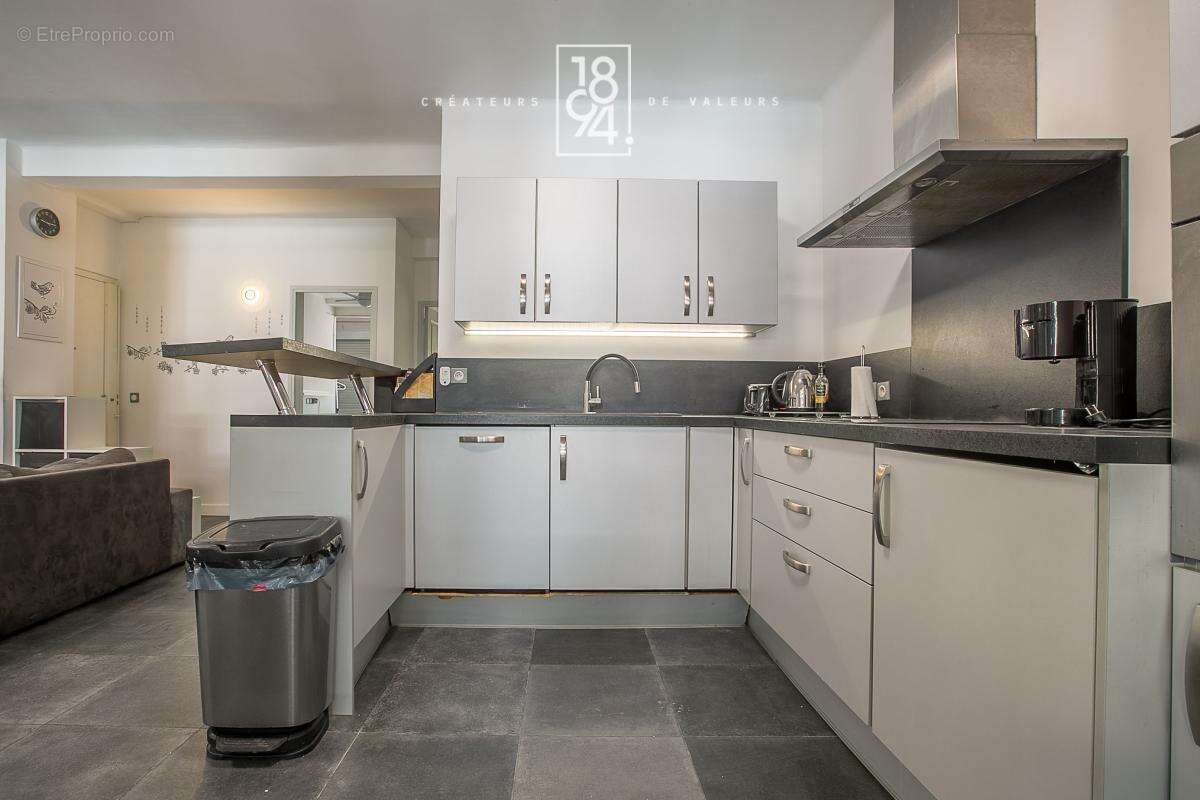 Appartement à MARSEILLE-7E