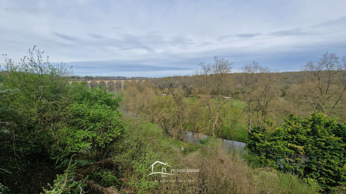 Appartement à LUSIGNAN