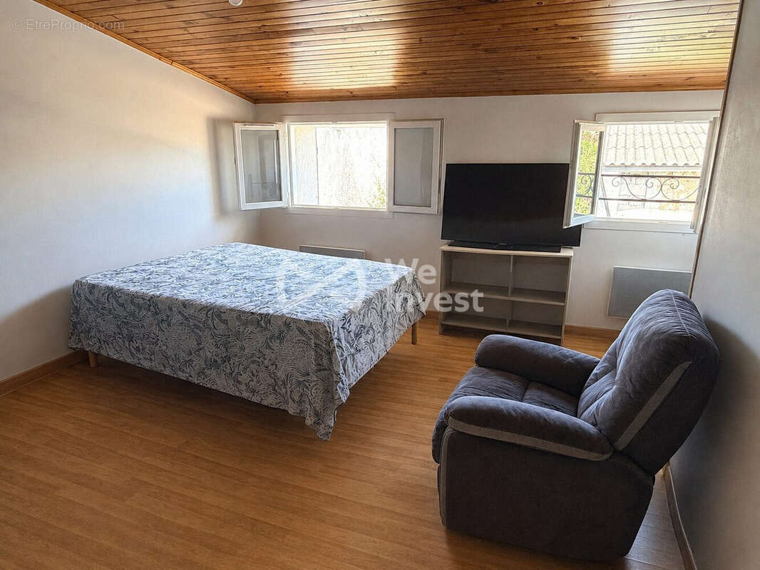 Maison 165 m² à Nancras  - photo 7
