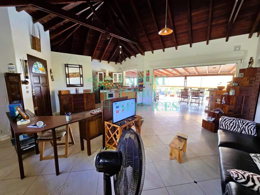 Maison à GRAND-BOURG