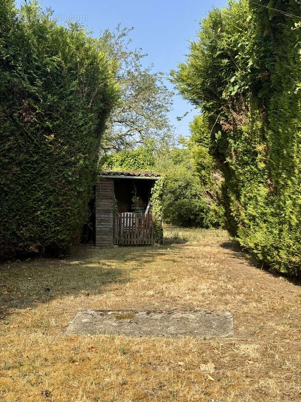 Nargis, gare ferrieres, 3 chambres, dependances, tout a l'egout, au calme - photo 27