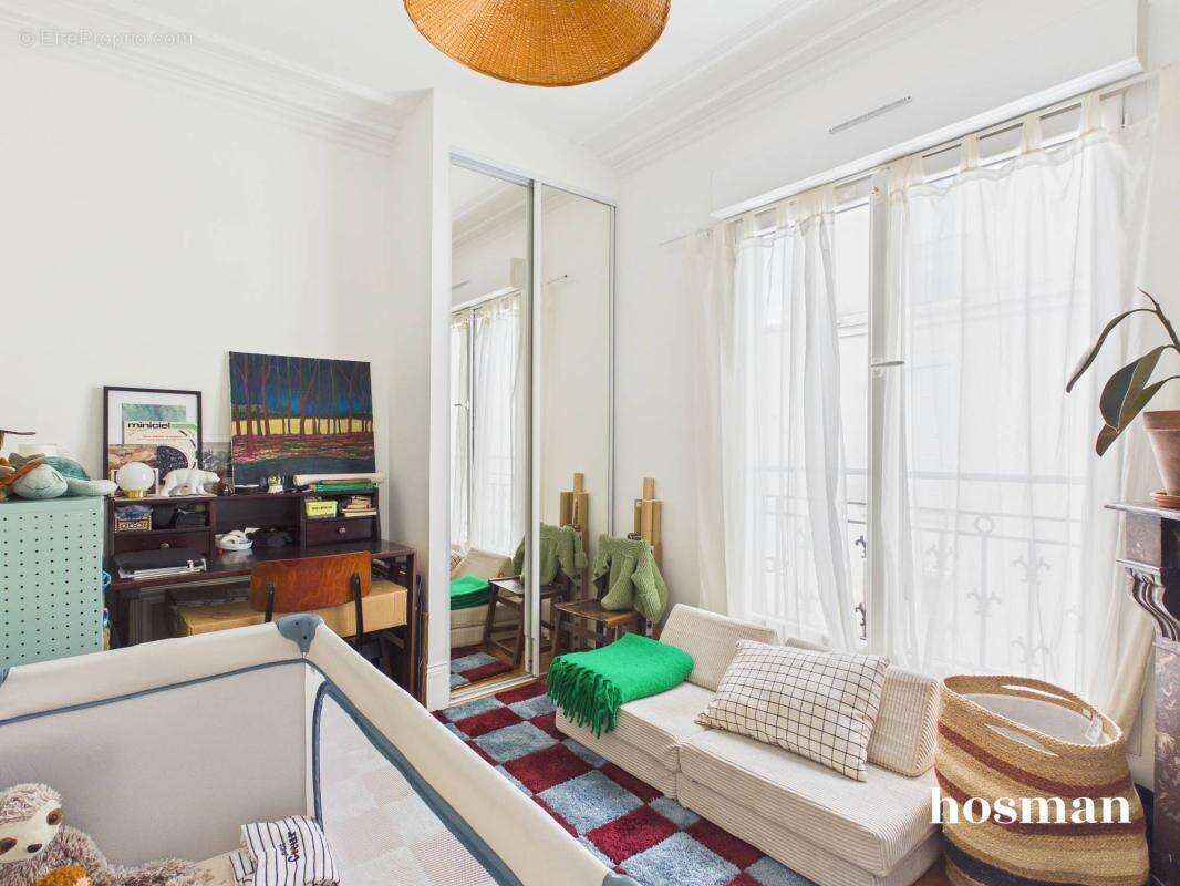 Appartement à PARIS-19E