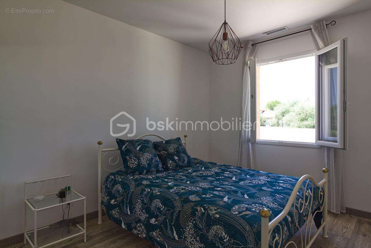 Villa récente de 118 m² avec piscine - photo 5