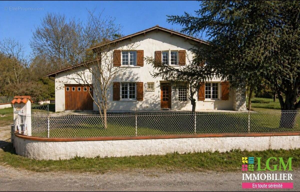 Maison à MONTANS