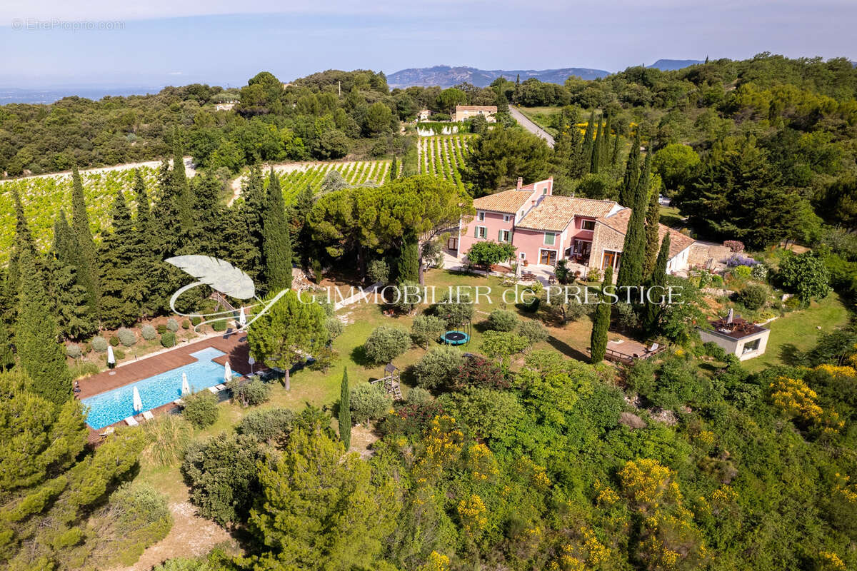 En exclusivité, une bastide familiale avec gîtes et vue imprenable sur le Ventoux - photo 2