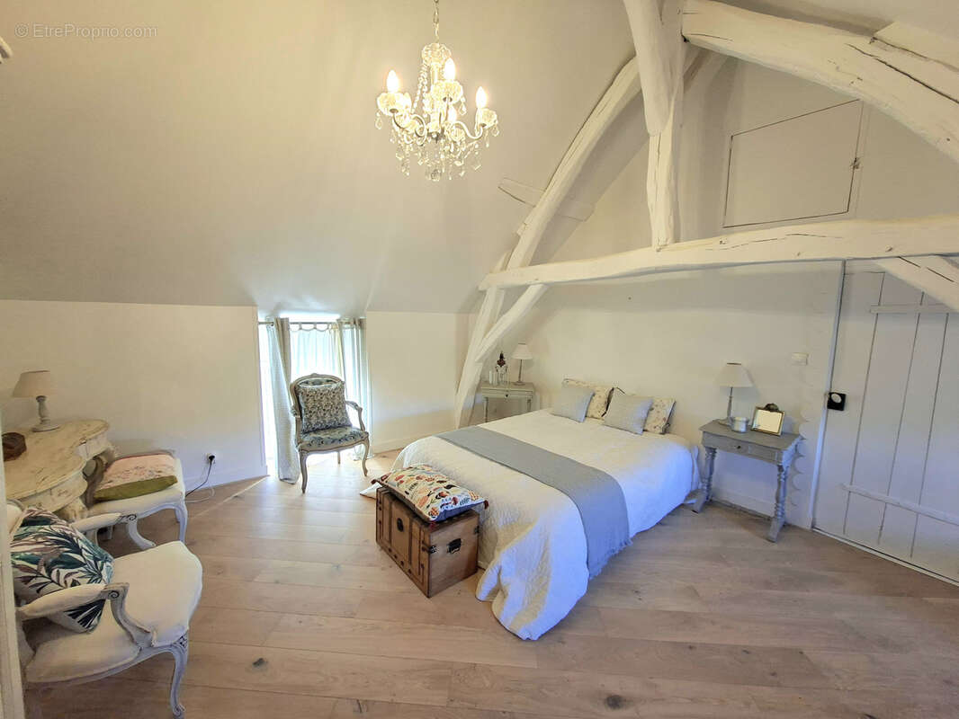 Maison de charme 5 pièces, au coeur du village et de ses  commerces - photo 9