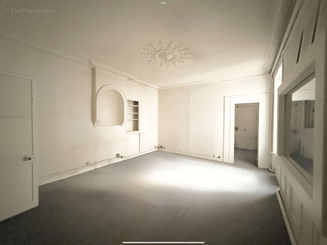 Appartement à PARIS-8E
