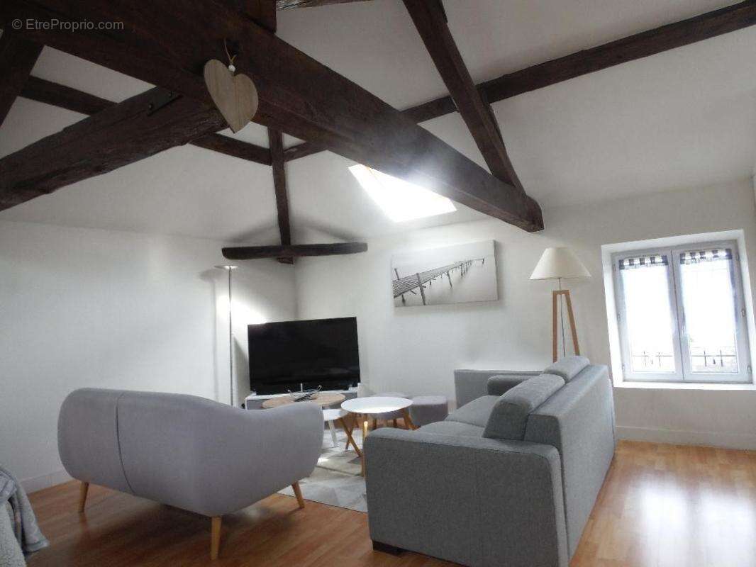 Appartement à ANGERVILLE