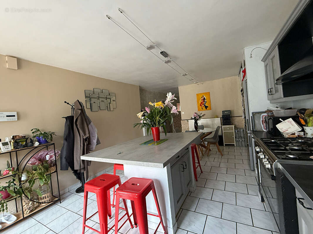 Maison à COLOMBEY-LES-BELLES