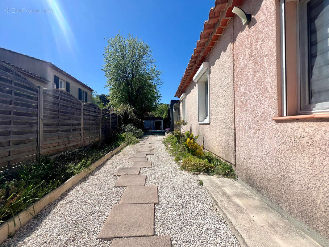 Maison à ROQUEVAIRE