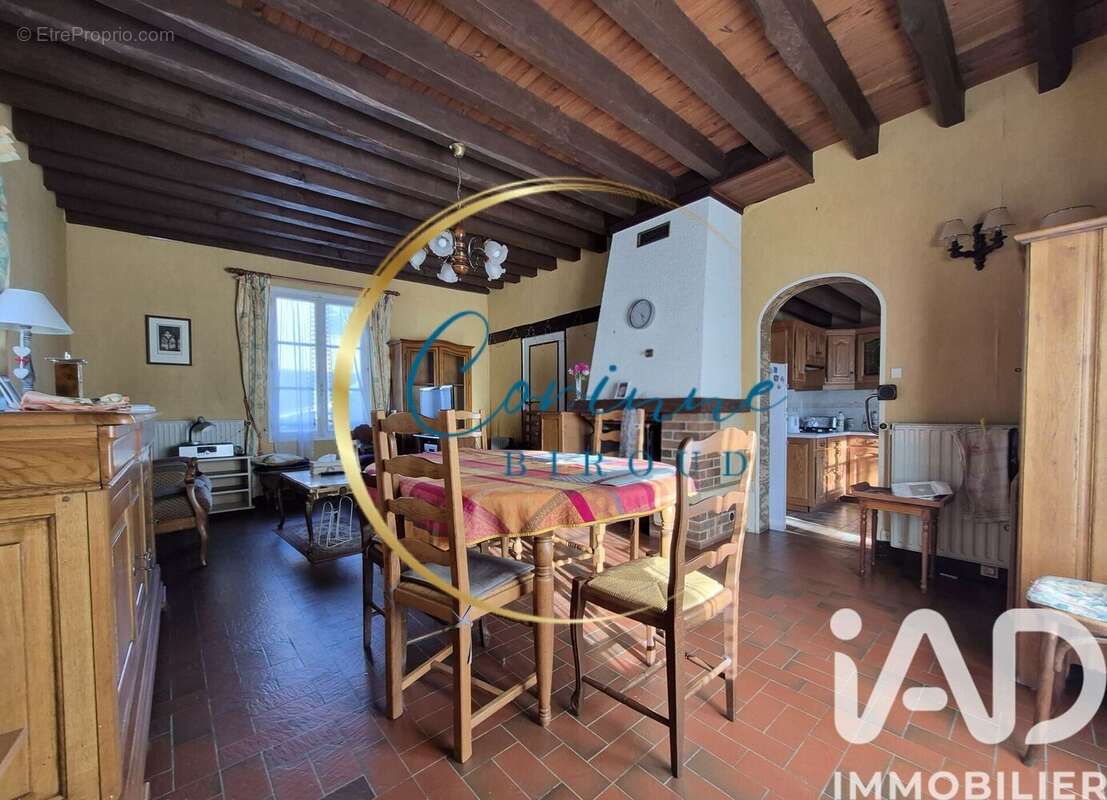 Photo 4 - Maison à VILLENEUVE-LES-SABLONS