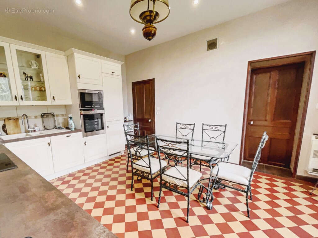 01160 PRIAY : Magnifique Maison de Maître de Plus de 300 m2 avec Vue Imprenable - photo 11