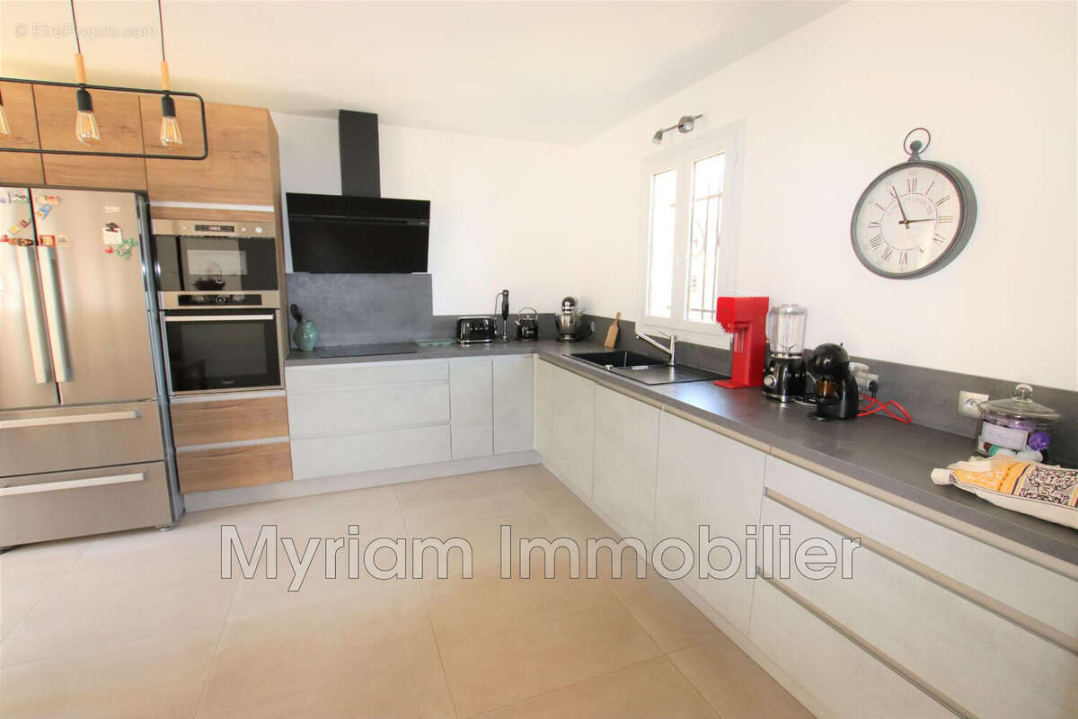 Maison à PEYMEINADE