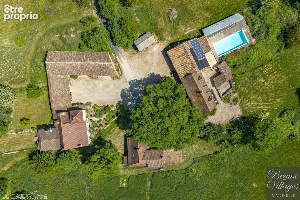 Trois maisons situées dans un endroit paisible proche d'une belle ville bastide - photo 4
