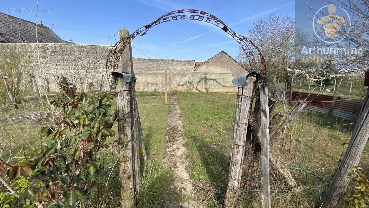 Maison à PRENOUVELLON