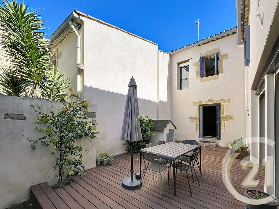 Maison 205 m² à Saint-Jean-De-Vedas  - photo 3