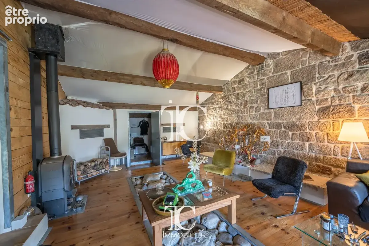 Chambonas 07140 - maison de hameau en pierres 109m² - 2 chambres - 2842m² de terrain attenant et non attenant - photo 8