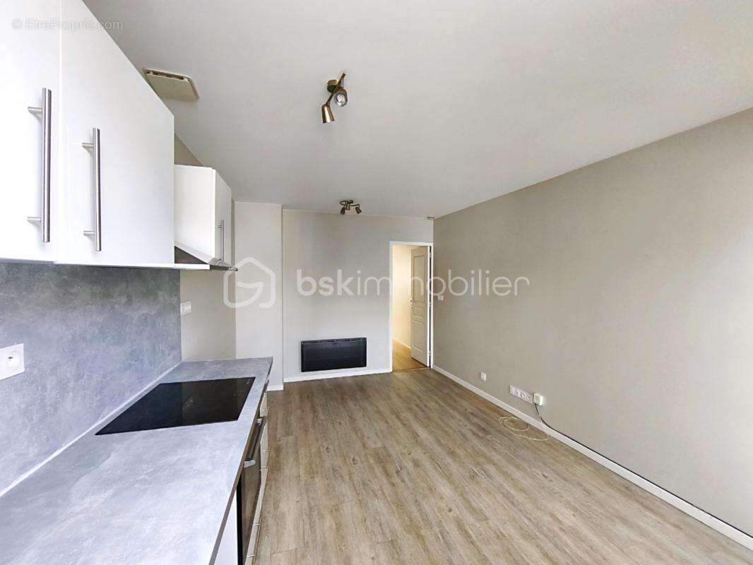 Charmant Appartement de 30 m² avec jardinet Privatif, cave et parking à Montigny-sur-Loing, Proche Gare - photo 3