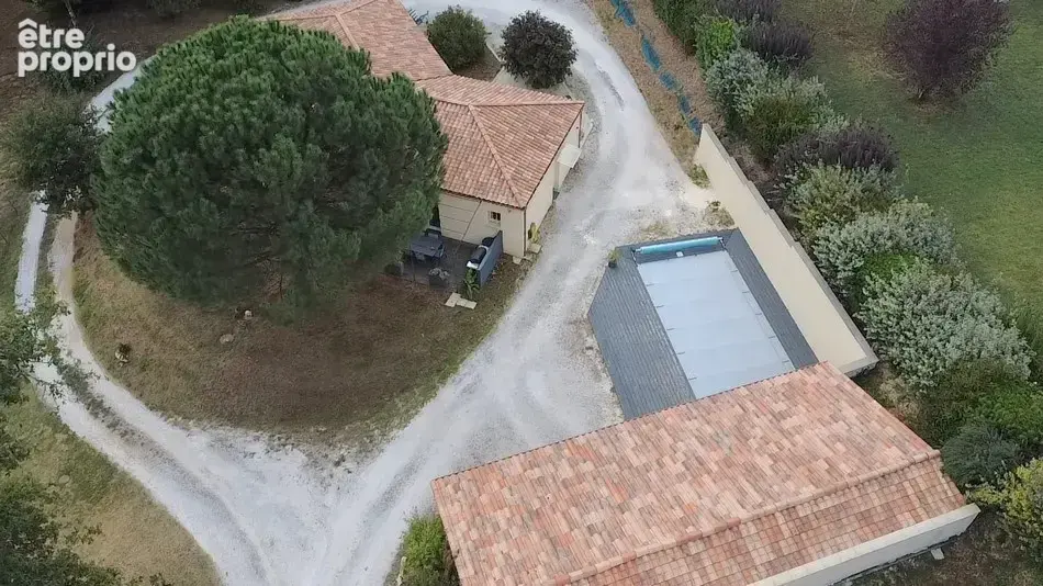 Maison contemporaine avec piscine sur 5 000 m2 de terrain - photo 19