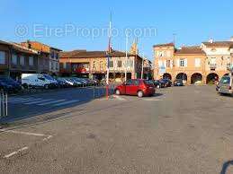 Appartement à SAINT-SULPICE-SUR-LEZE