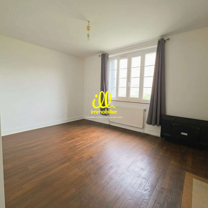 Appartement 87 m² à Charleville-Mezieres  - photo 4