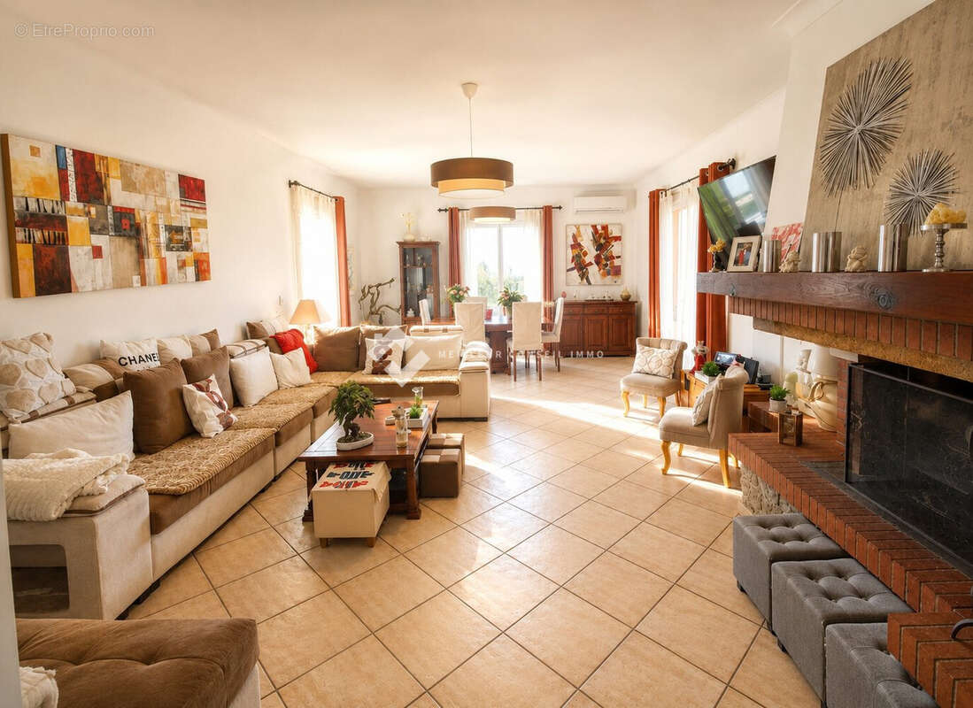 Maison 216 m² à Santa-Lucia-Di-Moriani  - photo 8